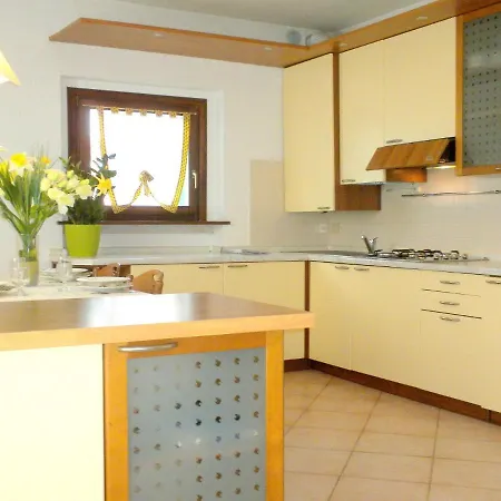 Belvilla By Oyo Garden A Quattro לאזיסה